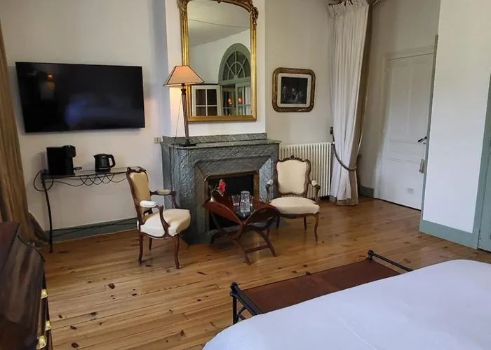 L'intemporelle Panzió Bagnères-de-Bigorre