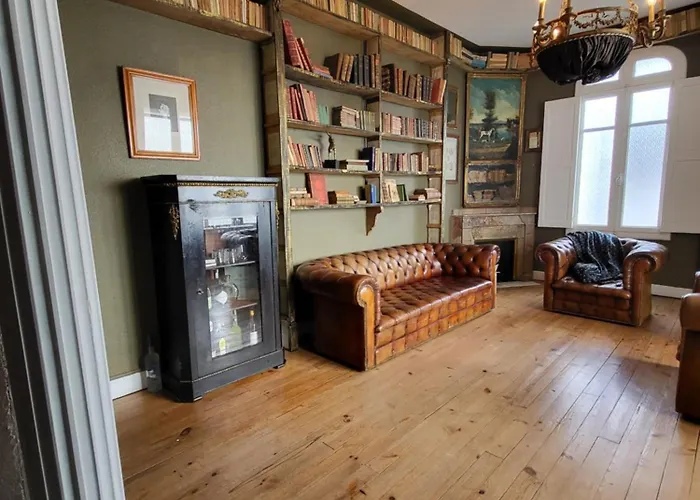 L'intemporelle Panzió Bagnères-de-Bigorre