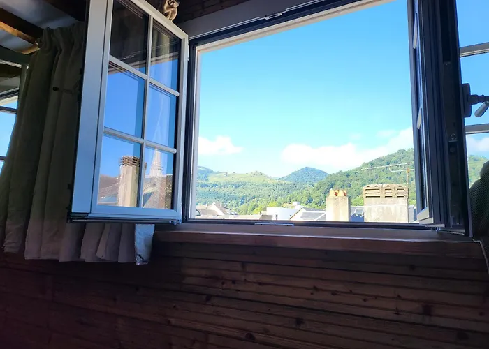 L'intemporelle Panzió Bagnères-de-Bigorre