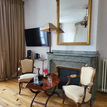 L'intemporelle فندق مبيت وإفطار Bagnères-de-Bigorre